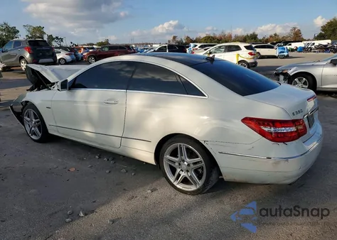2012 Mercedes-Benz E 350 из США, поврежденный, VIN WDDKJ5KB0CF171517